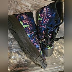 Boys new canvas shoes